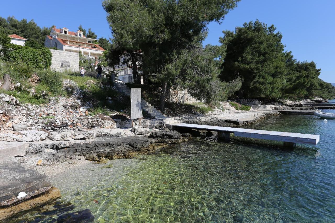 Apartments by the sea Lumbarda, Korcula - 10049 Bagian luar foto