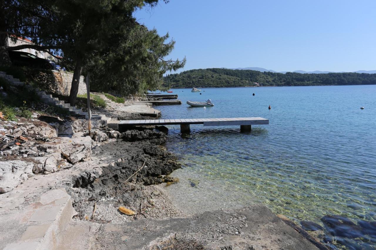 Apartments by the sea Lumbarda, Korcula - 10049 Bagian luar foto