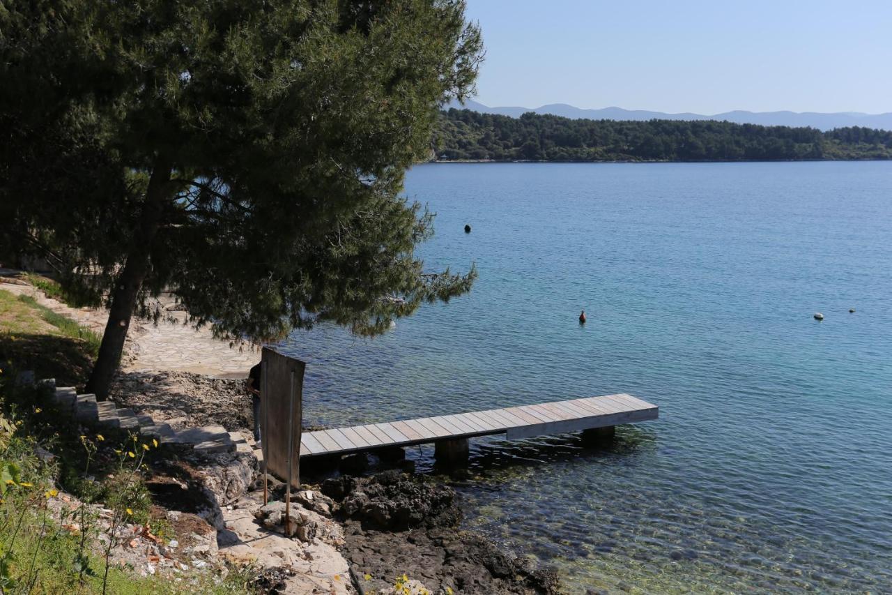 Apartments by the sea Lumbarda, Korcula - 10049 Bagian luar foto