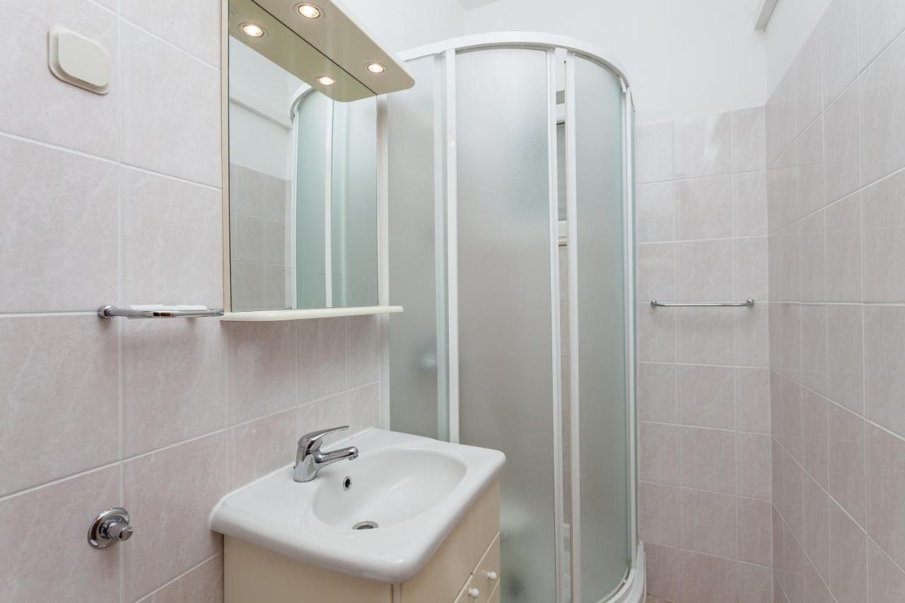 Apartments by the sea Lumbarda, Korcula - 10049 Bagian luar foto