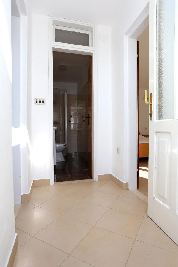 Apartments by the sea Lumbarda, Korcula - 10049 Bagian luar foto