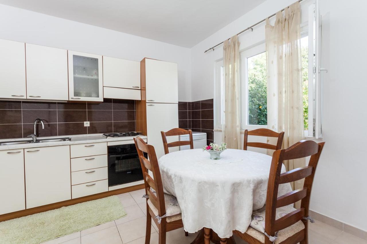 Apartments by the sea Lumbarda, Korcula - 10049 Bagian luar foto